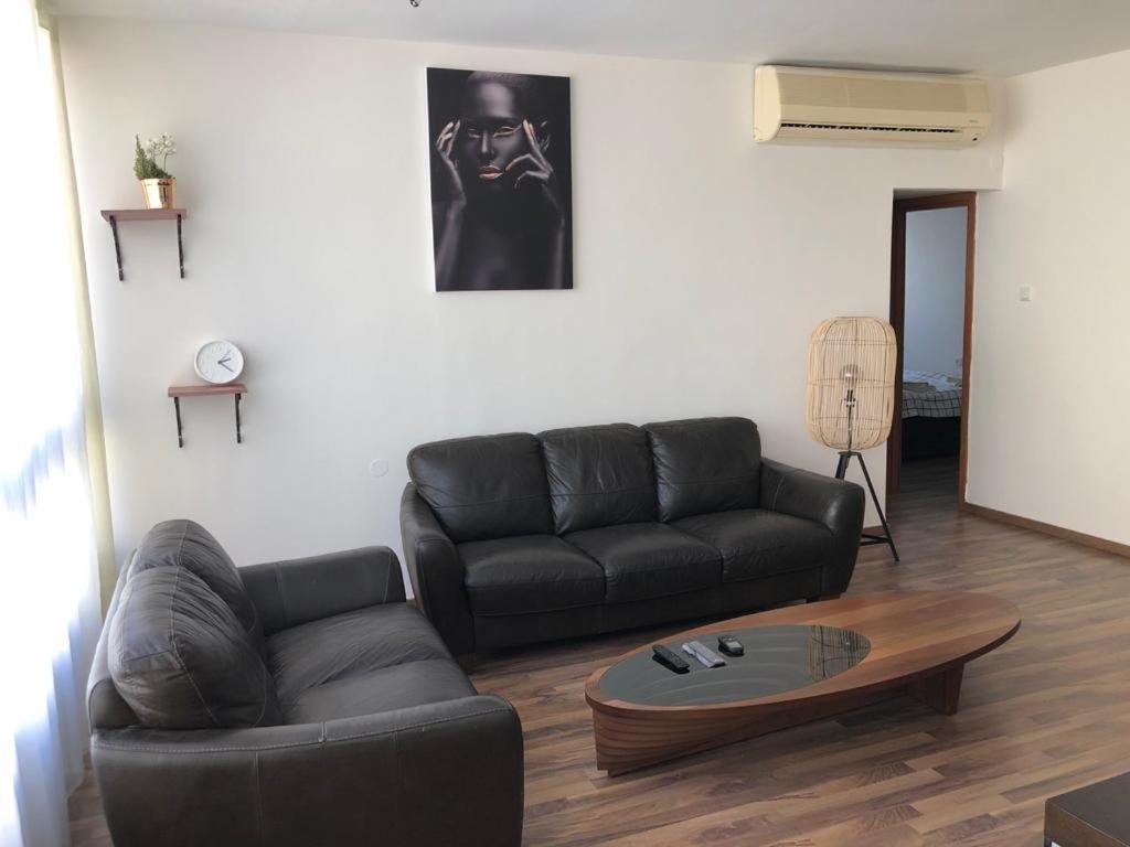 Sky Home Apartment Jabotinsky 8 Bat Yam Exterior photo